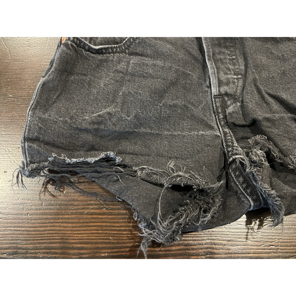 Levis 501 Cut Off Shorts Womens 26 Black Denim Frayed Beach Streetwear Casual - Picture 12 of 16